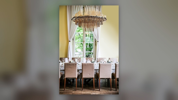 GF200: the bespoke chandelier installed