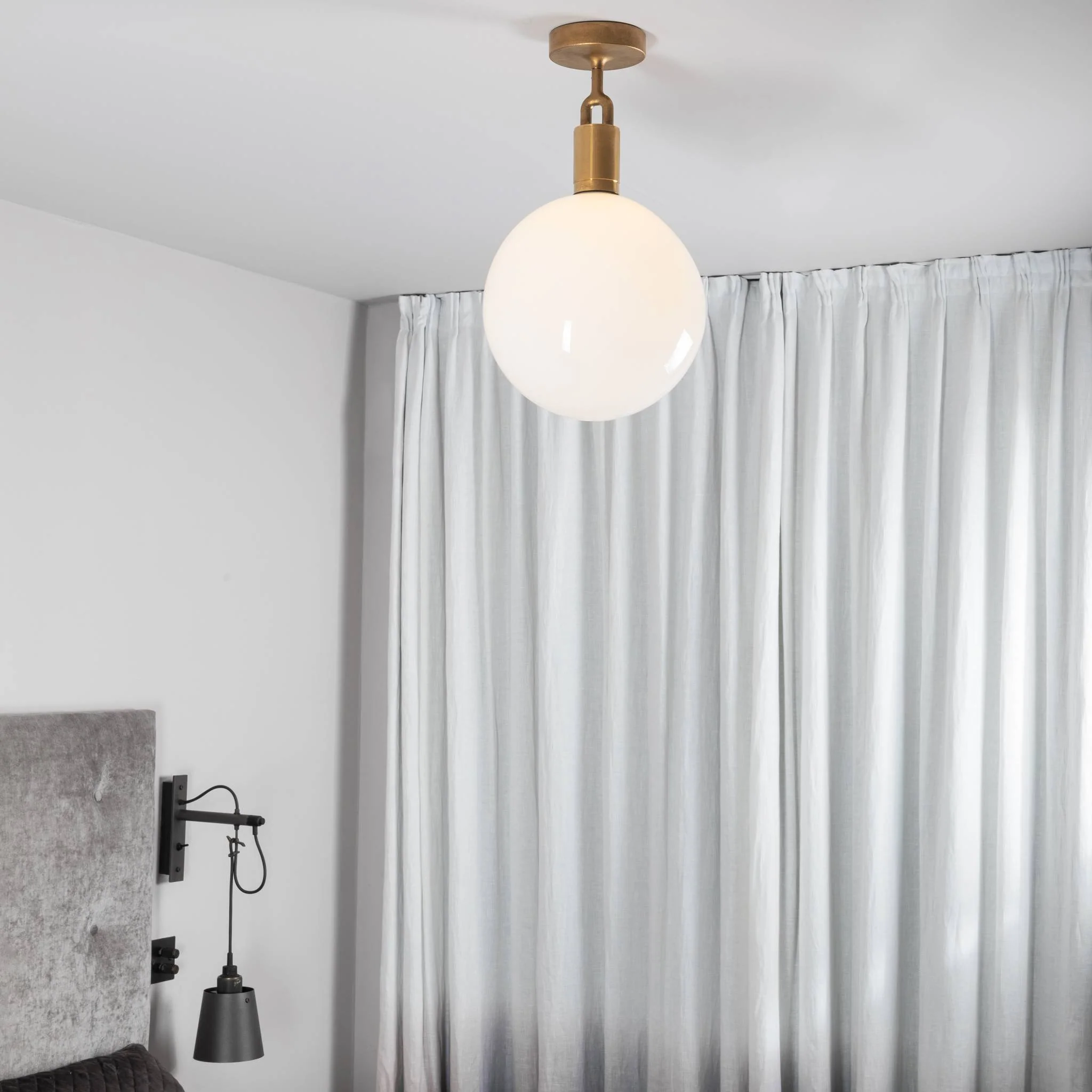 FORKED CEILING / LINEAR / GLOBE / OPAL / LARGE · BRASS · 3