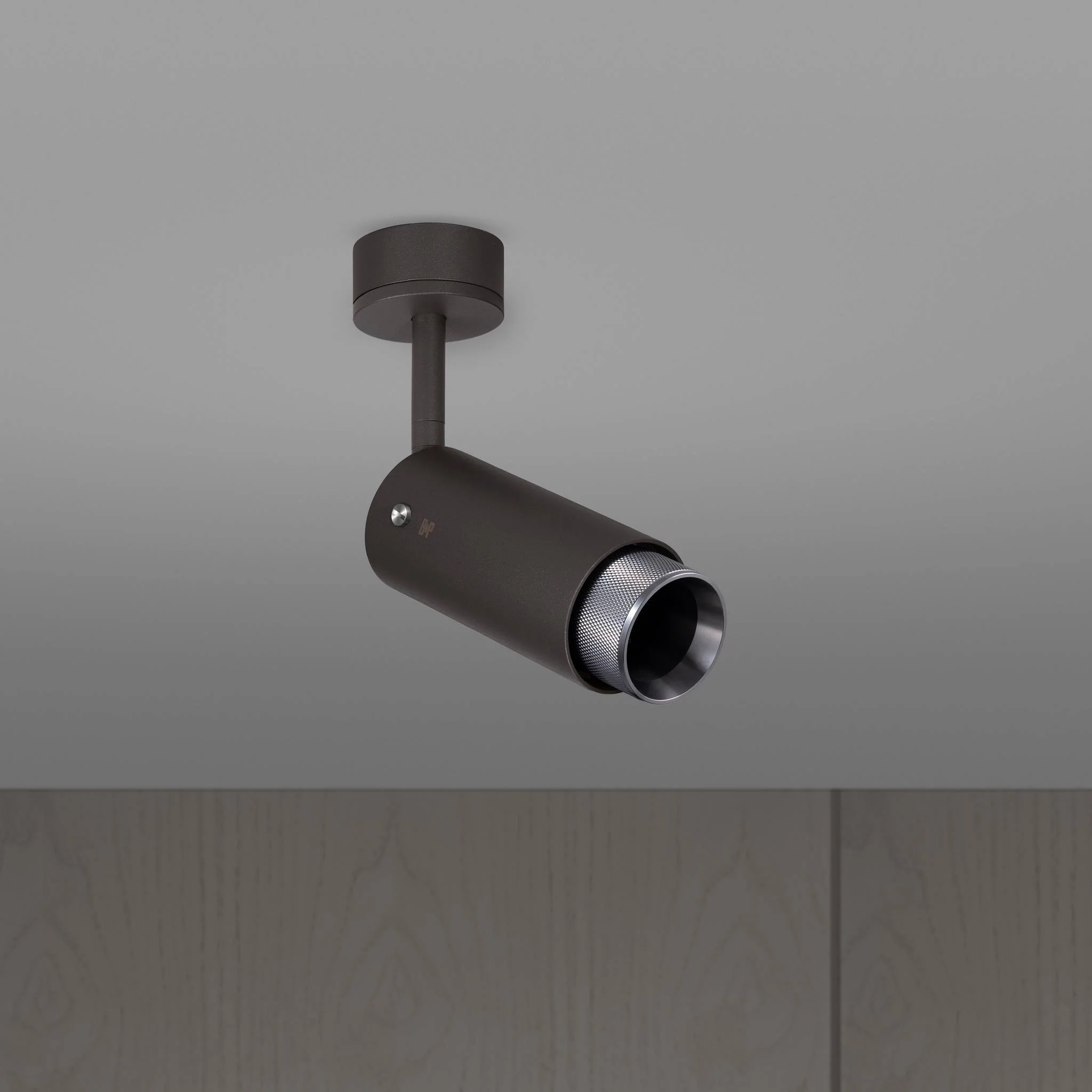 EXHAUST SPOT / CROSS / GRAPHITE · STEEL · 4