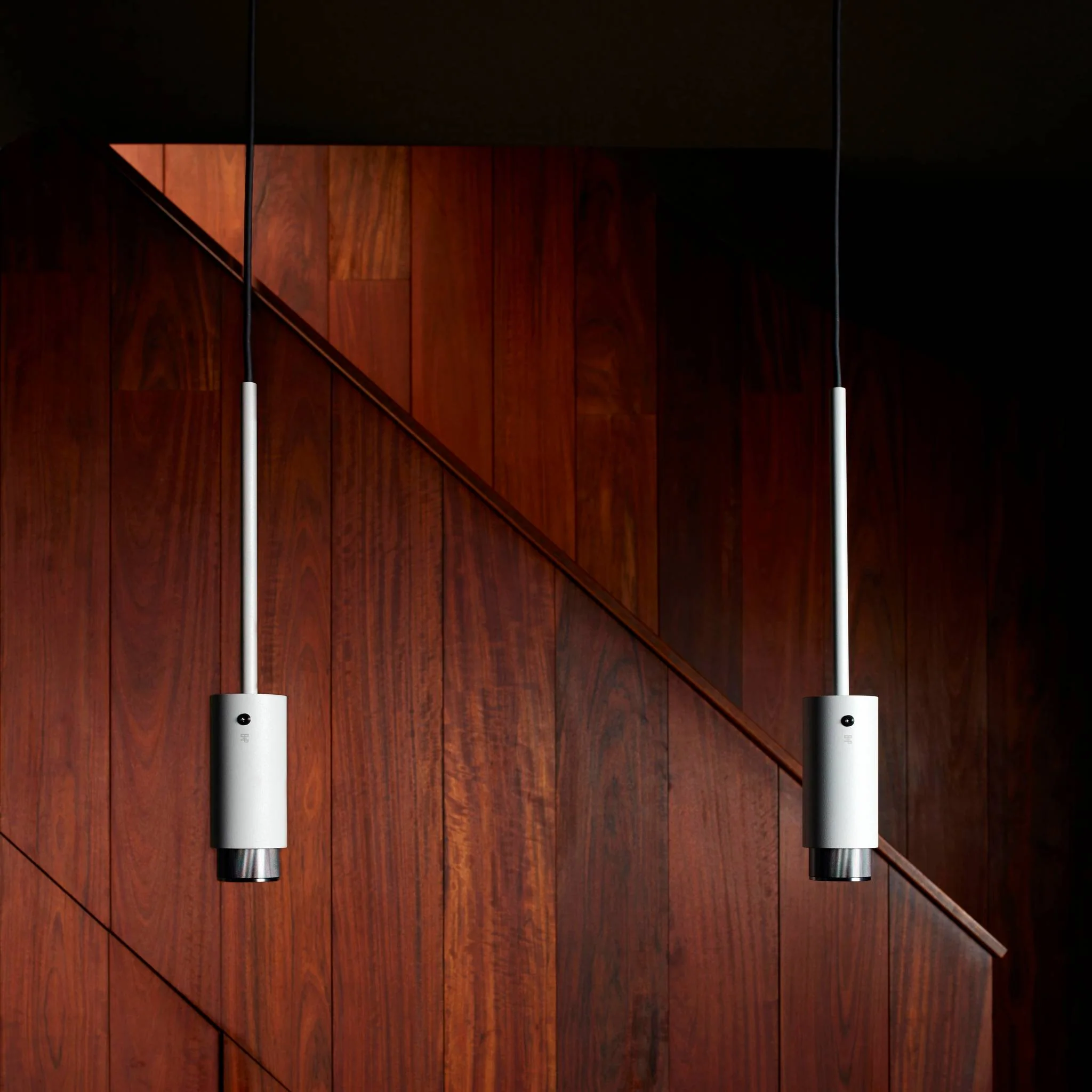 EXHAUST PENDANT / LINEAR / STONE · STEEL · 4