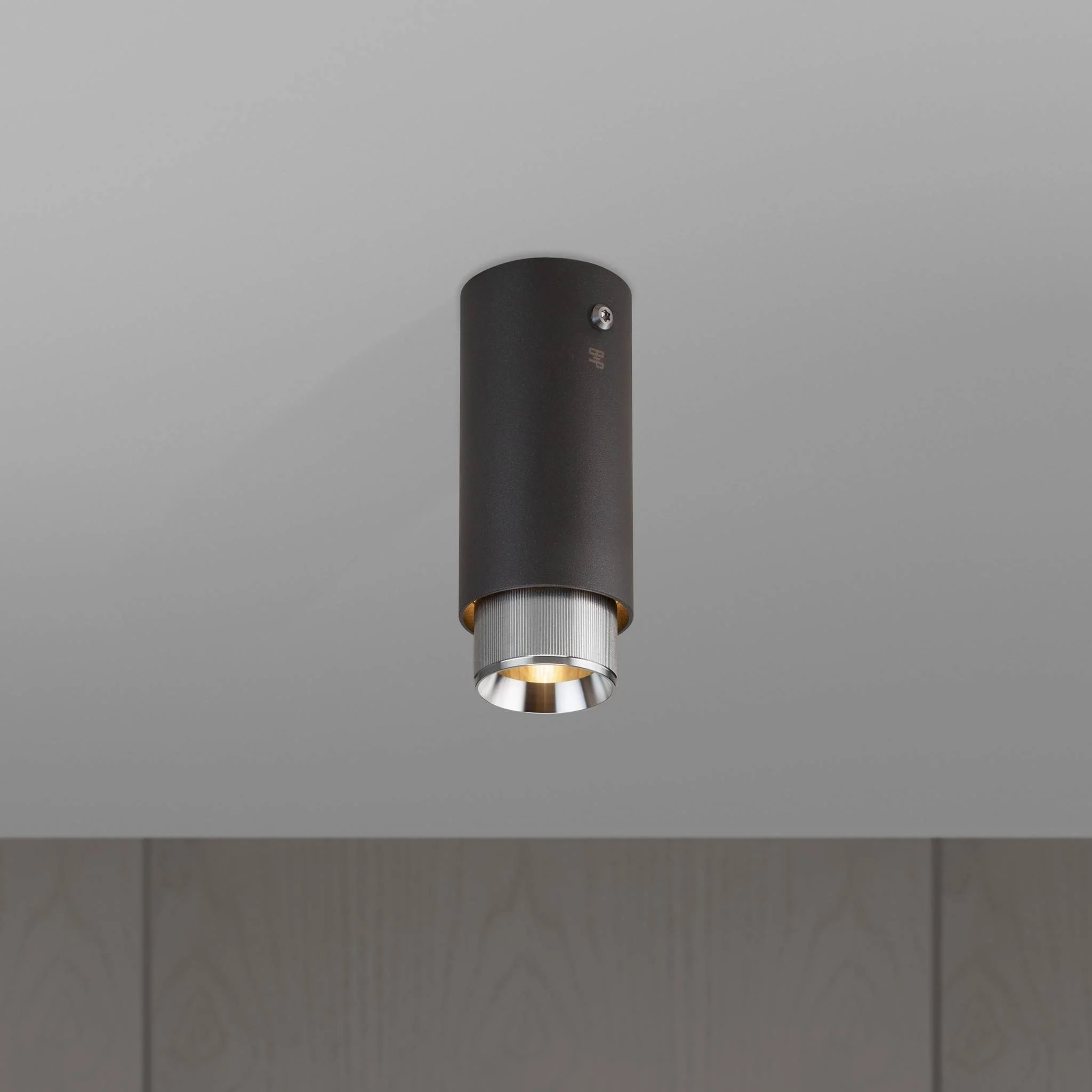 [REIG-193997] Spot EXHAUST SURFACE / LINEAR / GRAPHITE (ACIER)