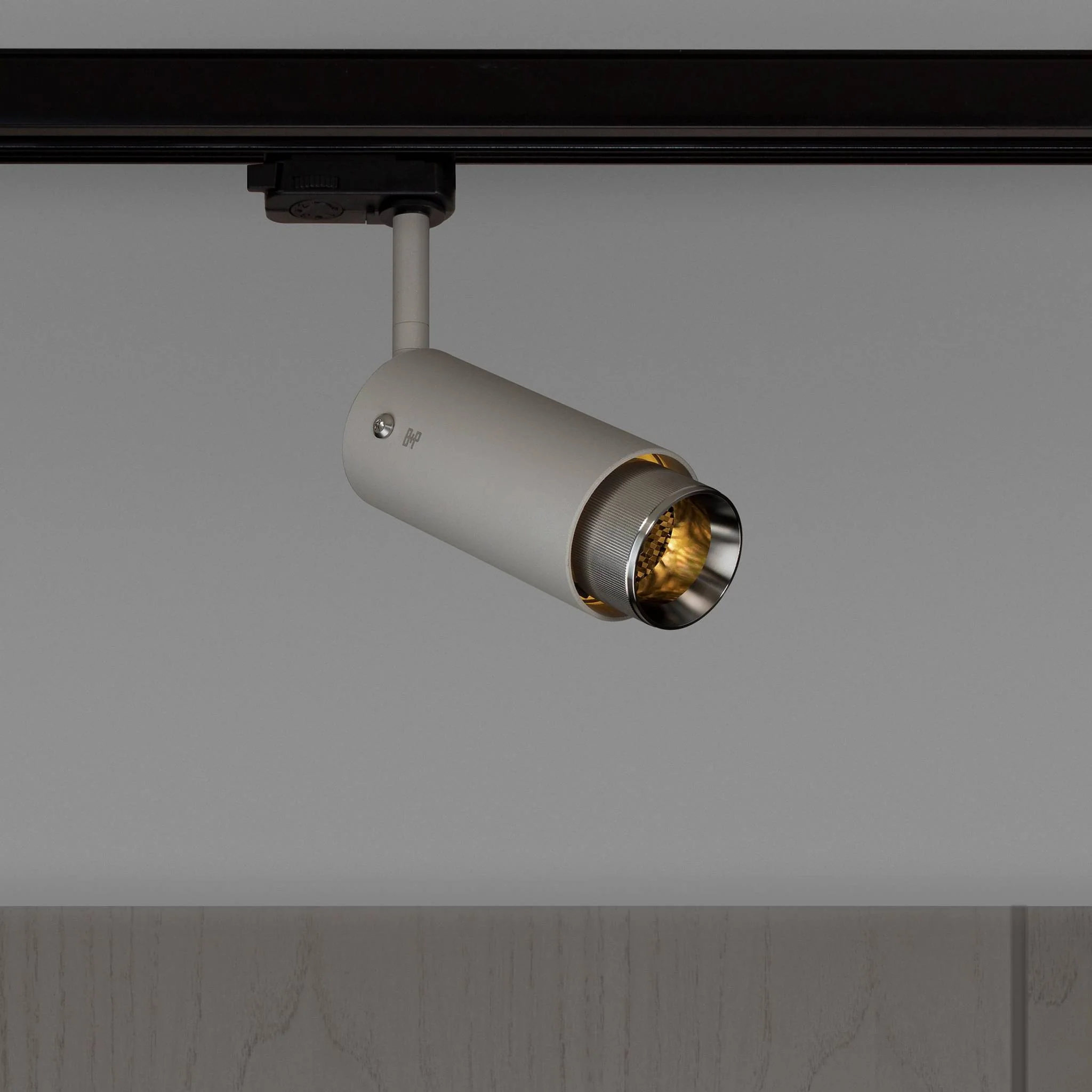 EXHAUST TRACK / LINEAR / STONE spotlight