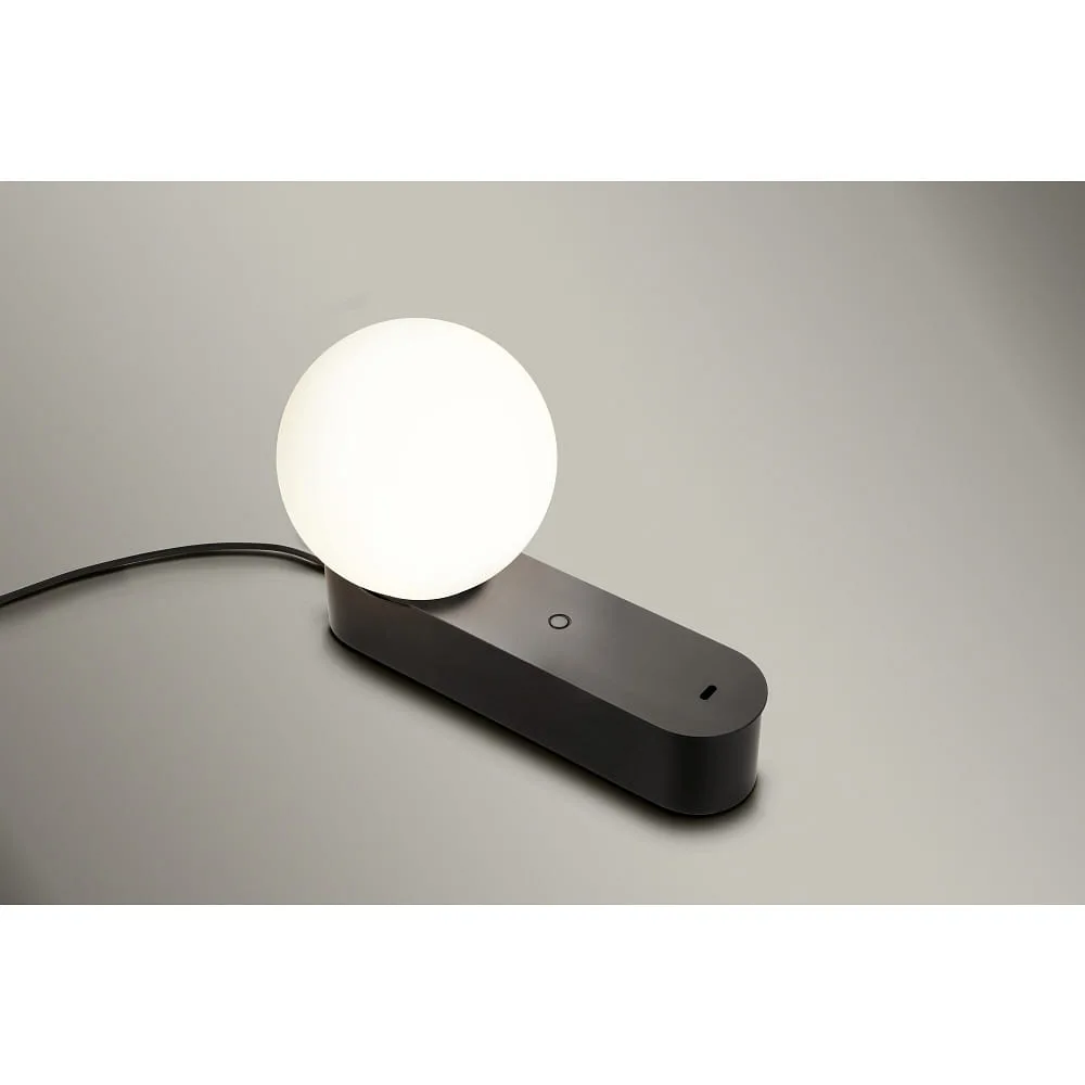 LEDS C4 Tischleuchte PERLINA TABLE mit USB-Anschluss, CCT Switch, mit Stecker, mit Touch-Dimmer IP20 – schwarz dimmbar